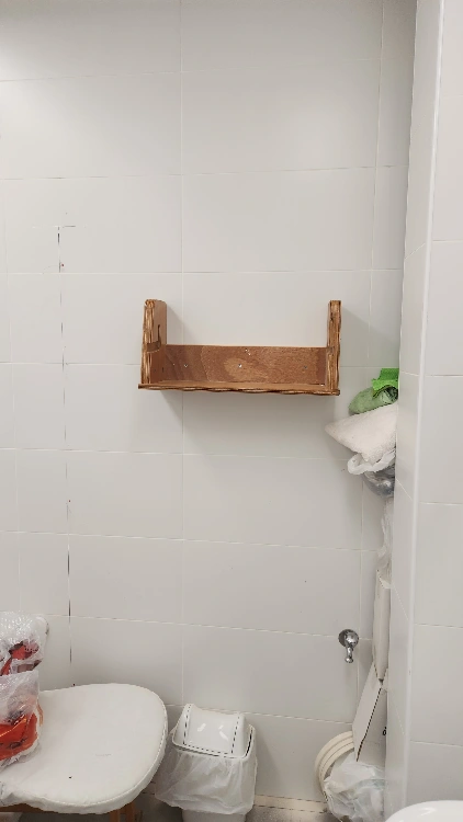 תליית מדפים 