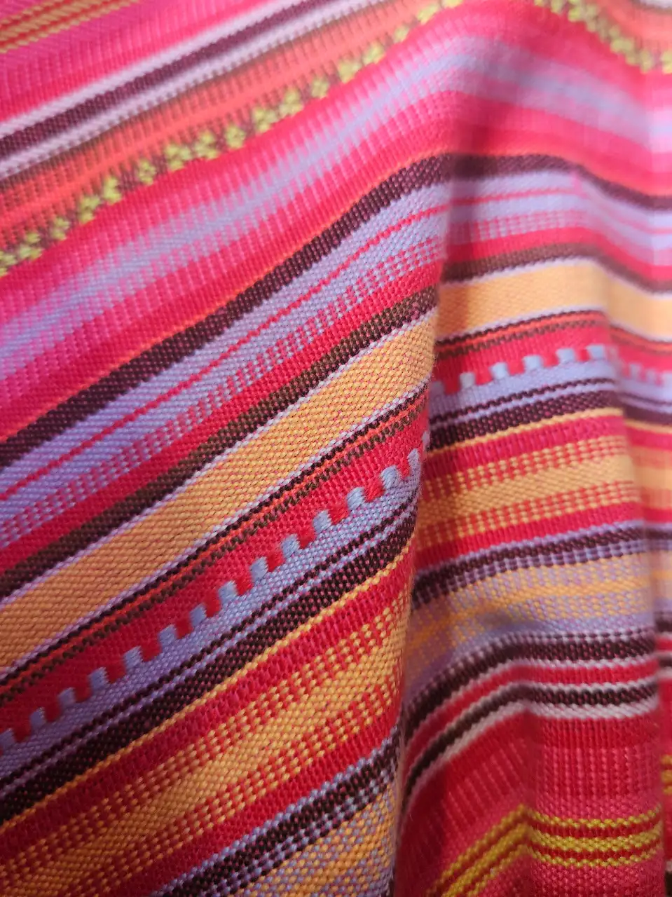 בד אתני , 40 ₪ למטר