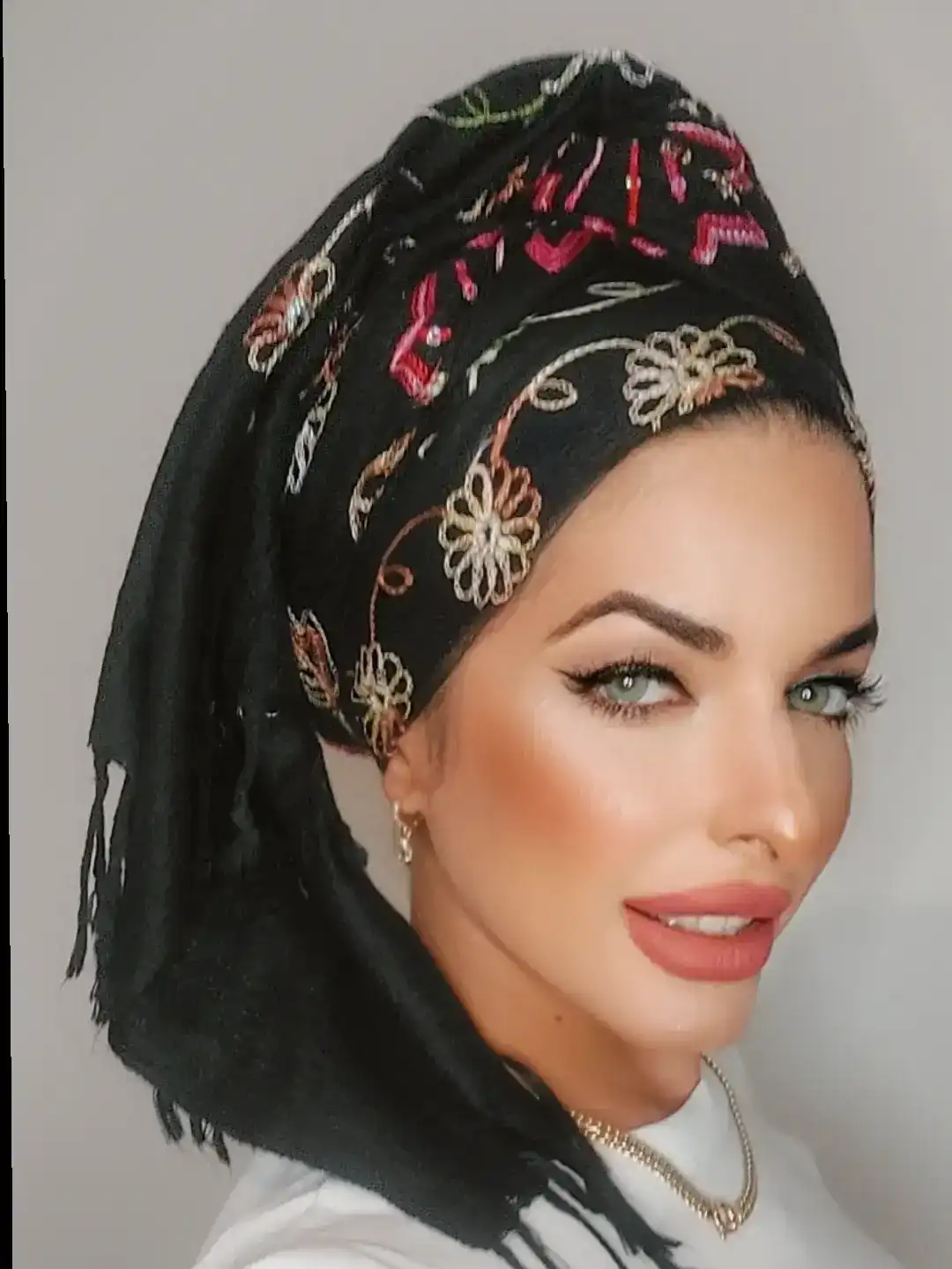 מטפחות רקמה  