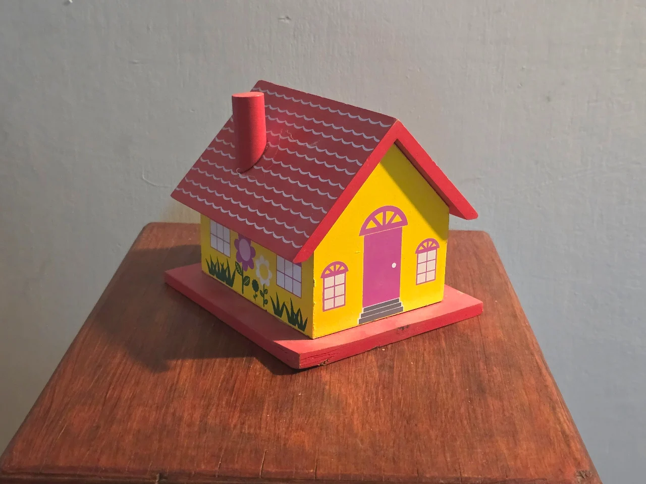 קופת חיסכון לילדים מעץ מידות: 16X14X13 ס"מ