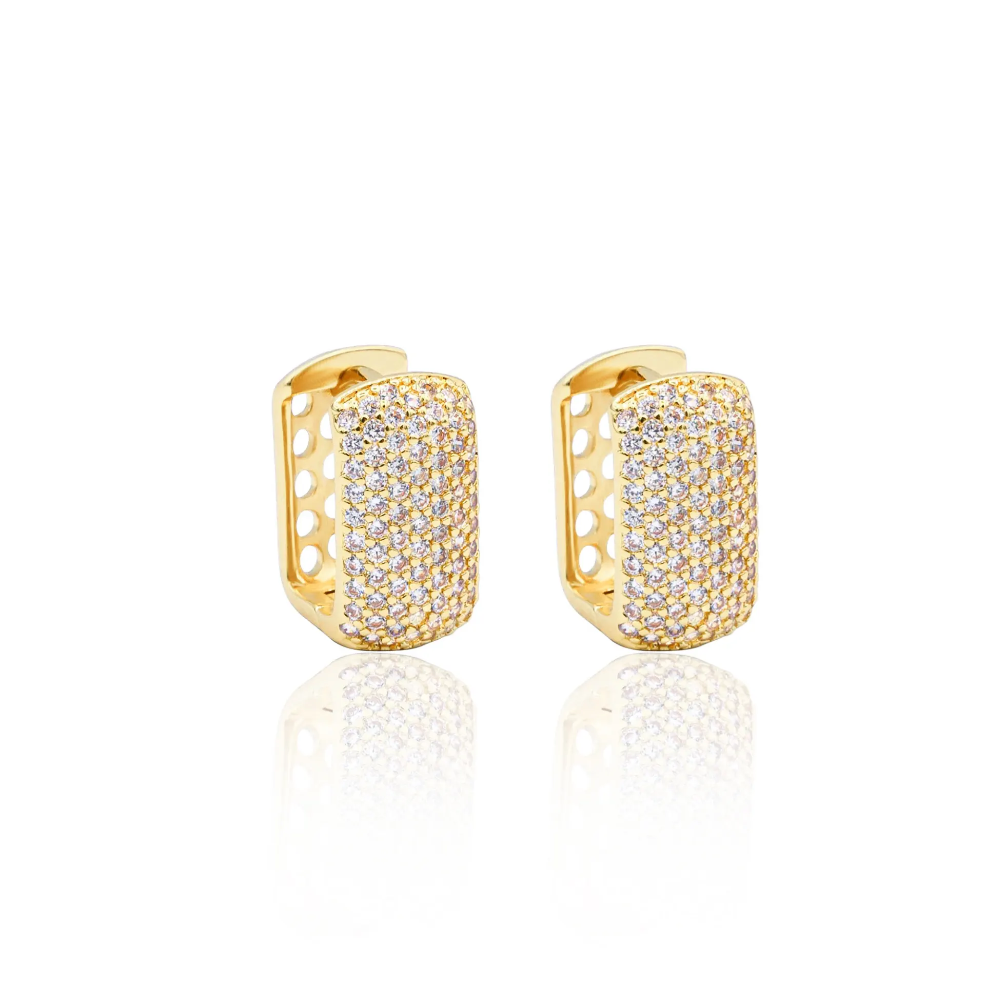 עגיל צמוד ציפוי זהב זירקונים