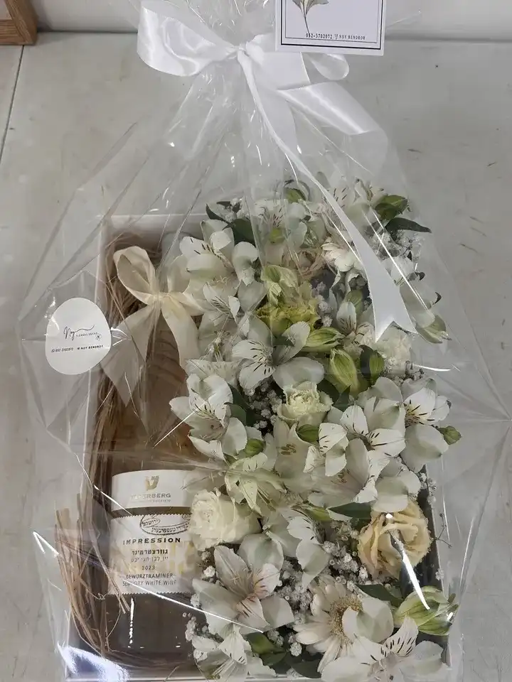 מארז פרחים ויין חגיגי
