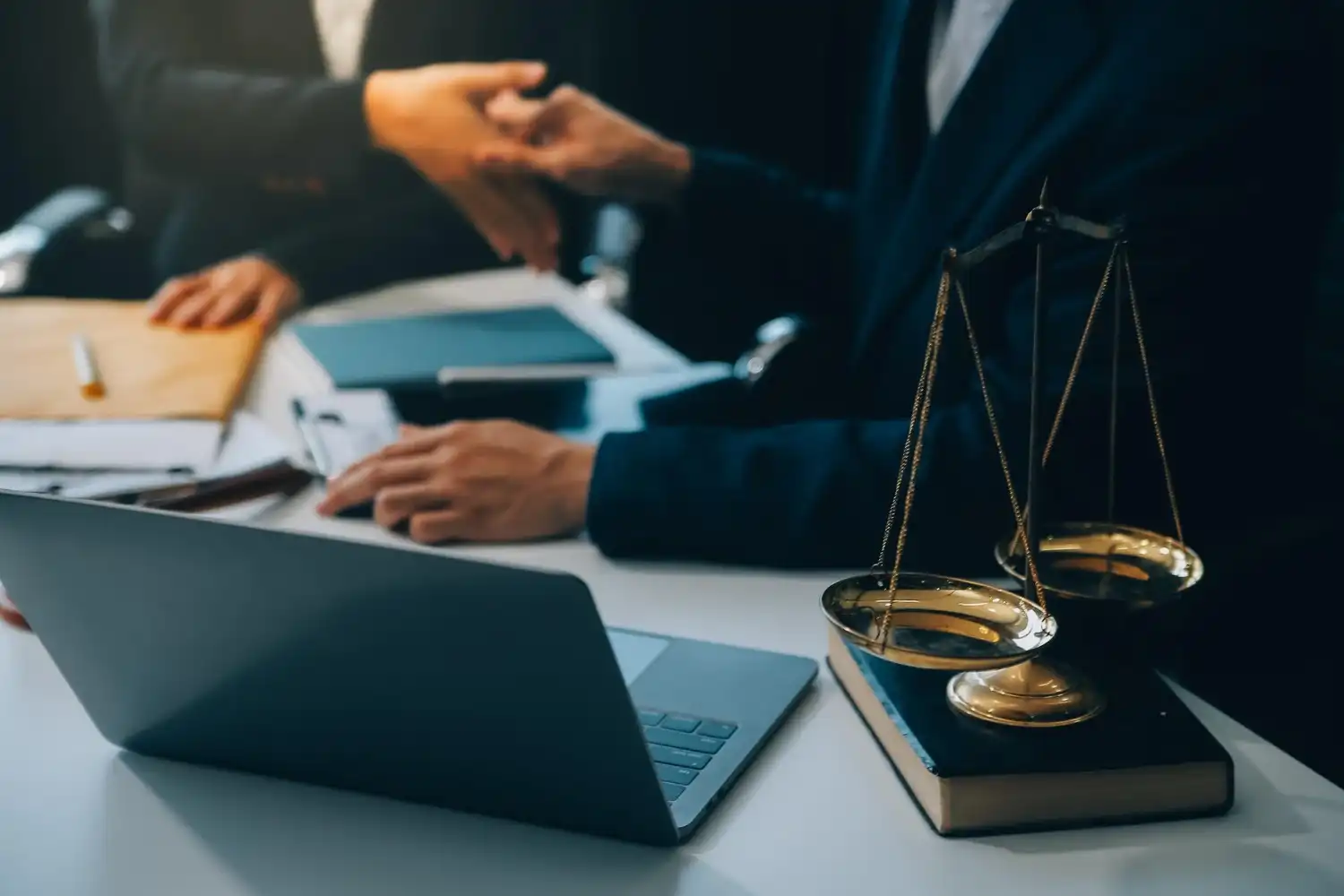 המדריך לעורך הדין: איך להימנע מתביעות אחריות מקצועית