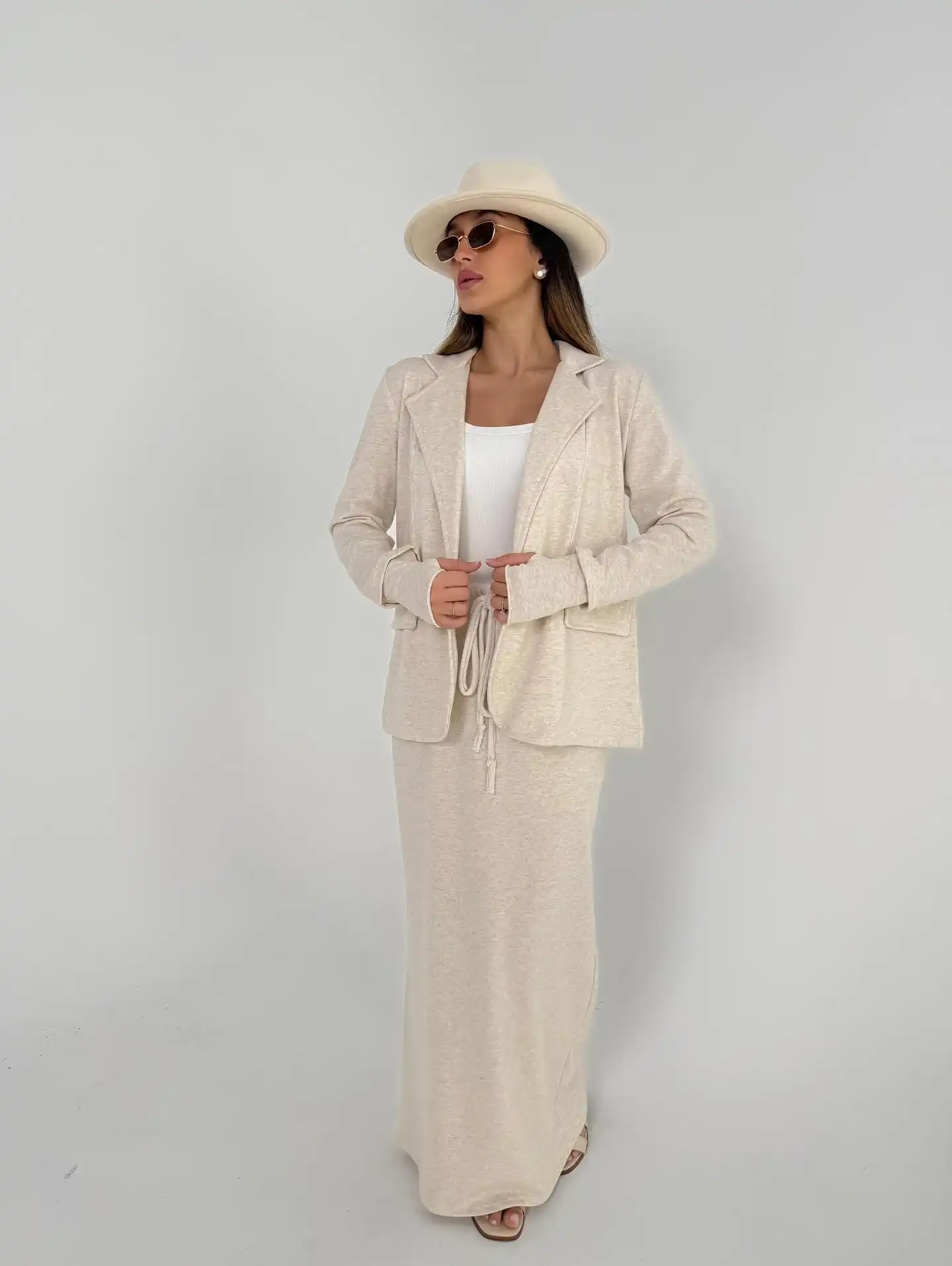 חליפת הודיה אפור