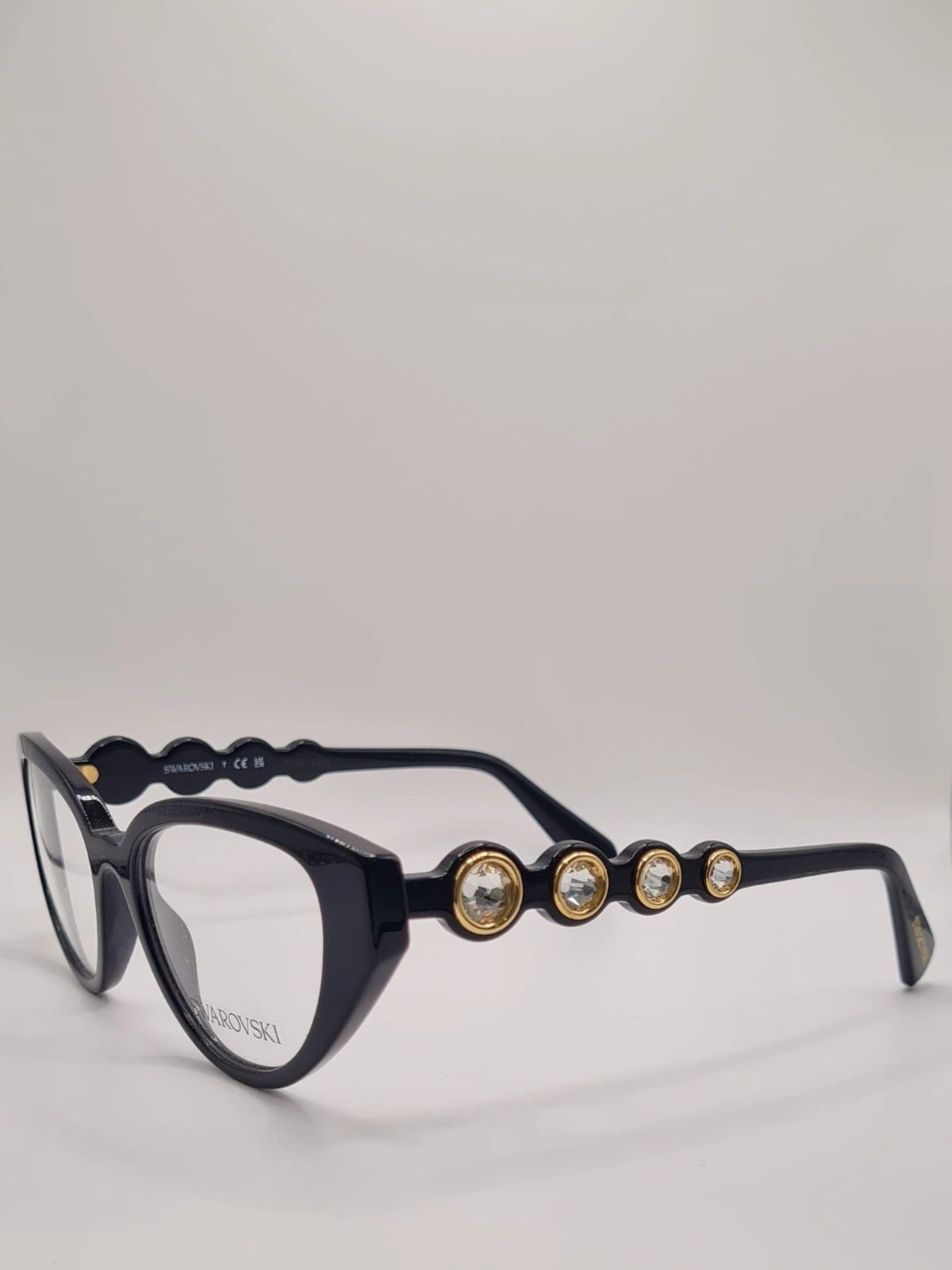 משקפי סוורובסקי