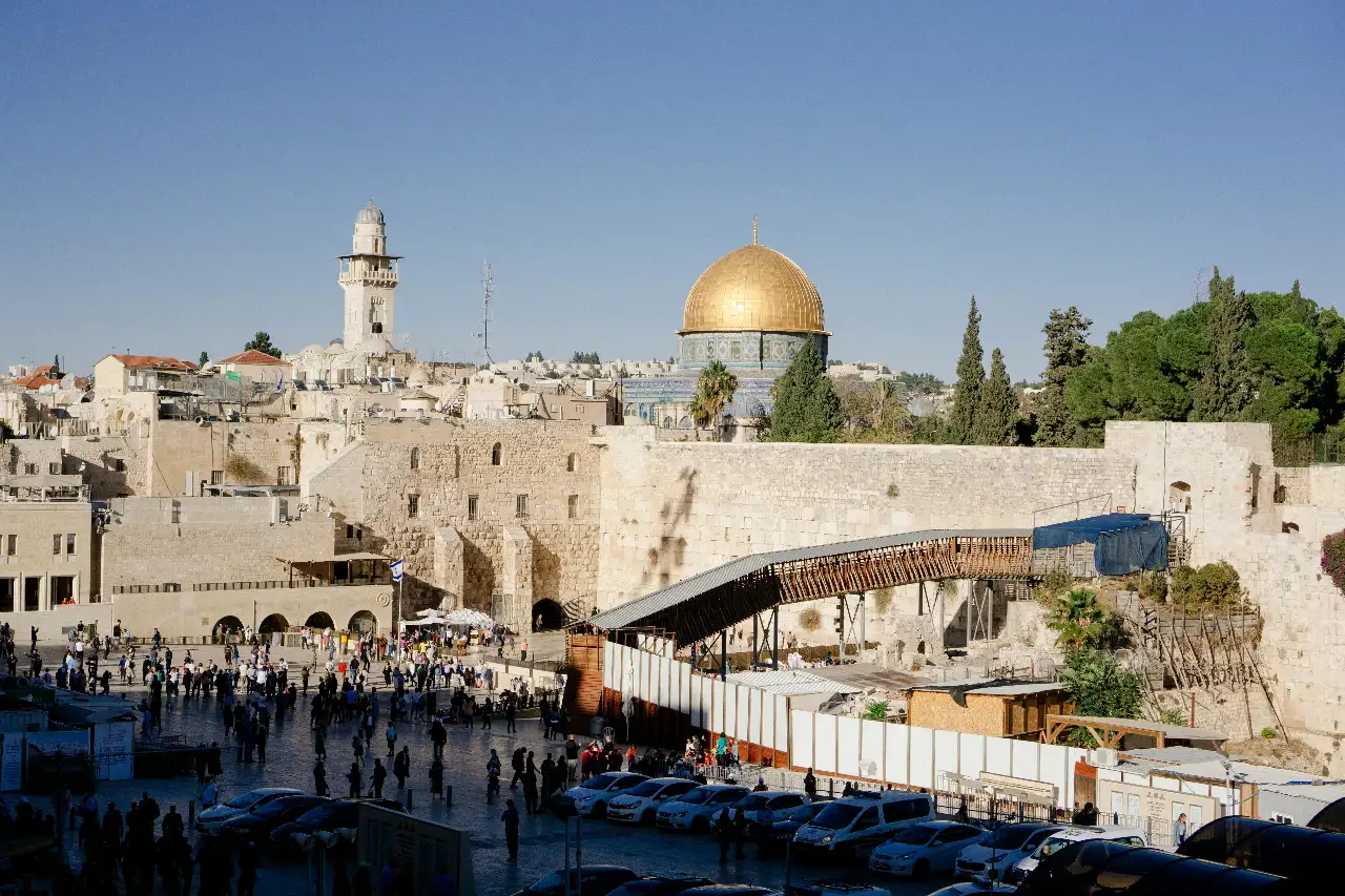 What to Expect During Your Session with a Jerusalem Photographer