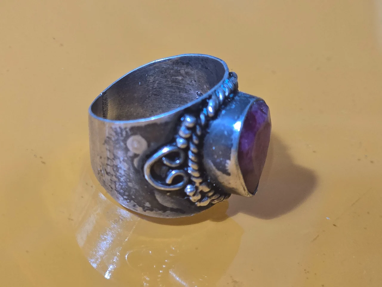 טבעת כסף 925 חתומה שבוץ אבן רודונייט טבעית האבן בדוגמת טיפה מידה 6\6.5