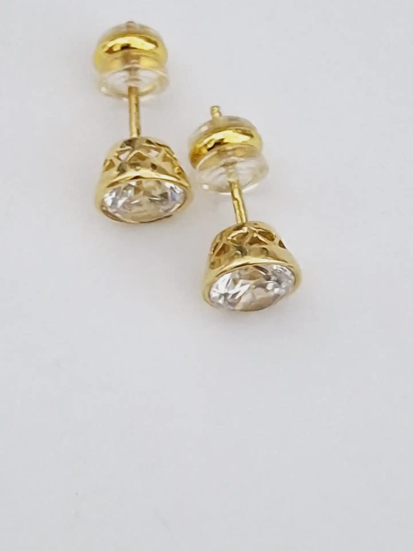 עגילים צמודים זהב 14K