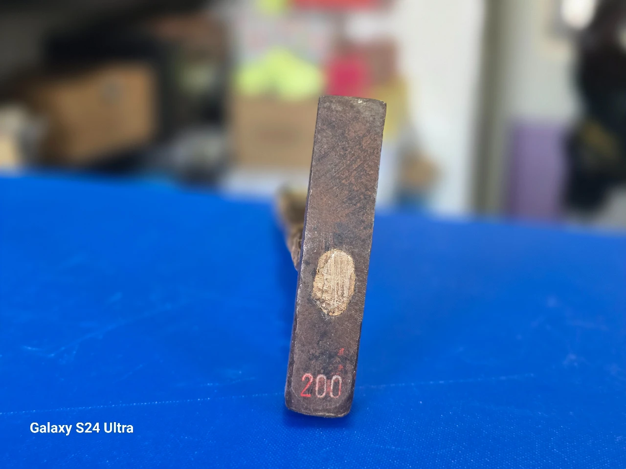 כלי עבודה - פטיש 200 גרם ישן,עם ידית עץ   מצב שמור    אורך - 26 סמ