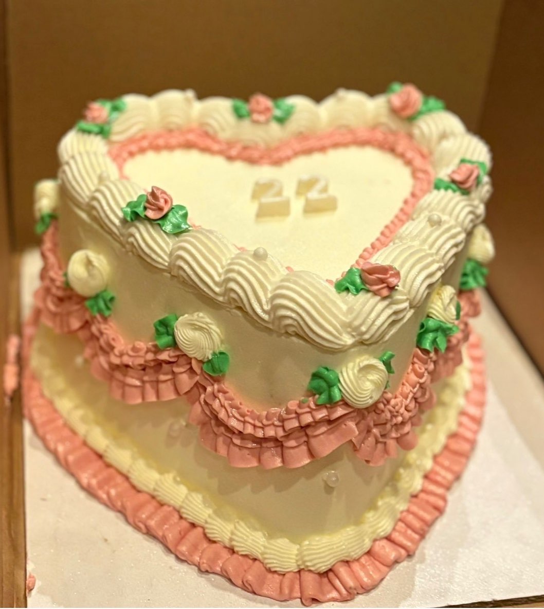 עוגת וינטאג׳ לב