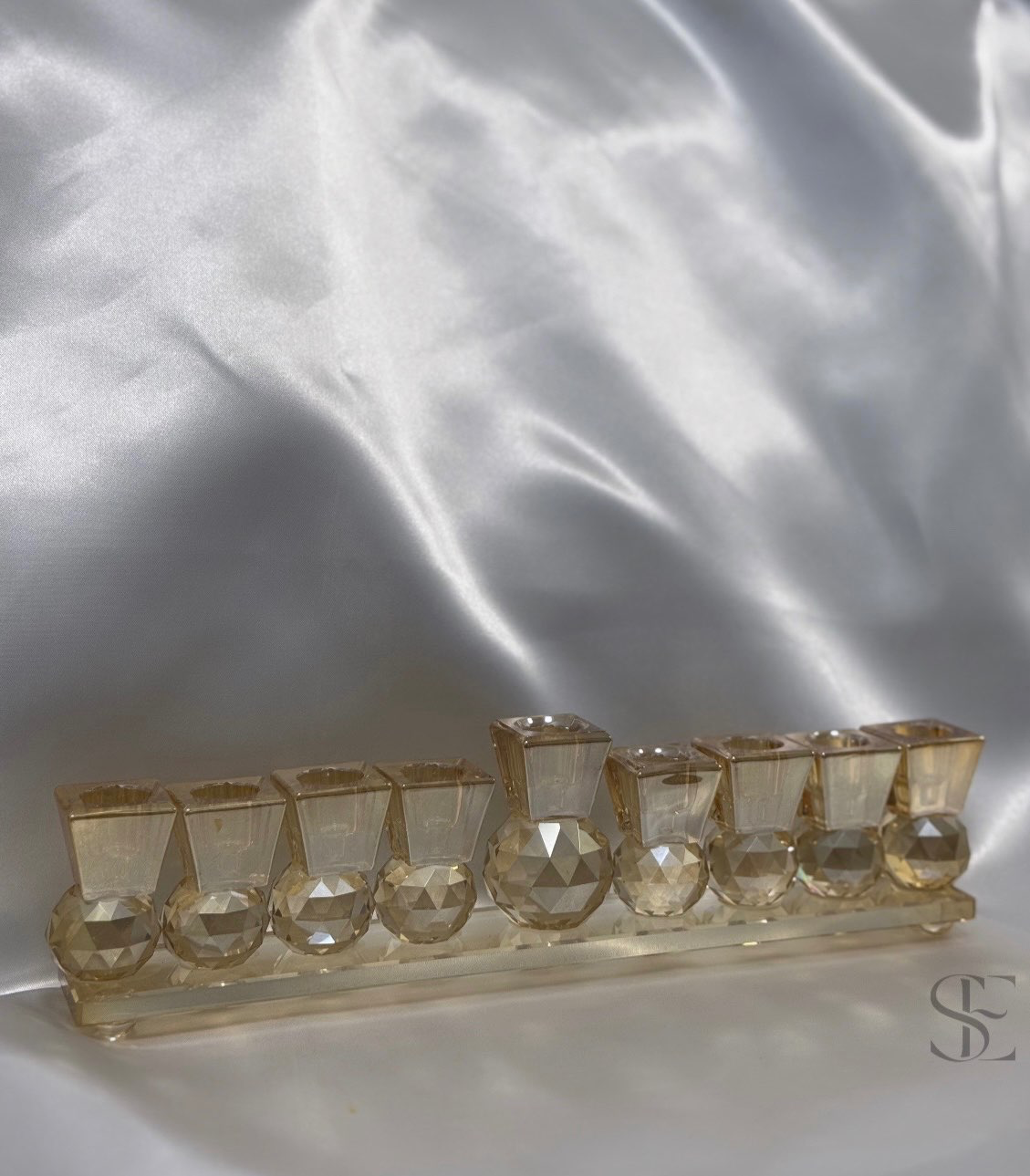 חנוכיית דגם גבריאל 