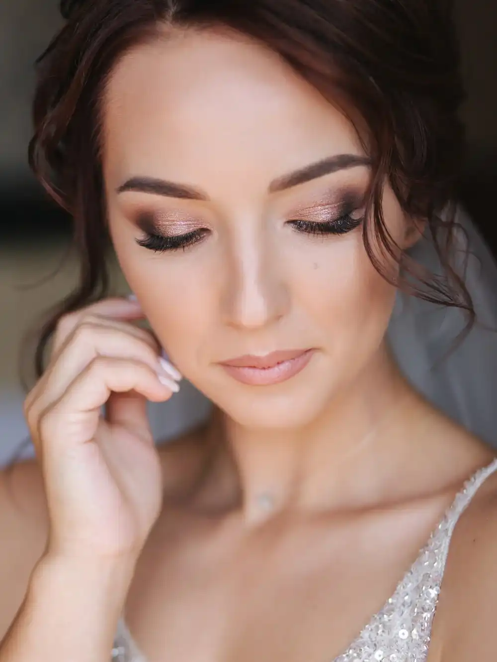 איך לבחור מאפרת ליום החתונה שלך