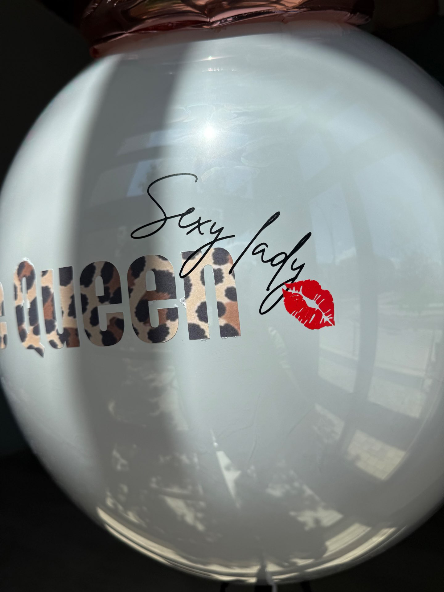 בלון טלי יוקרתי בעיצוב מלכותי לאירועים מיוחדים | VALI