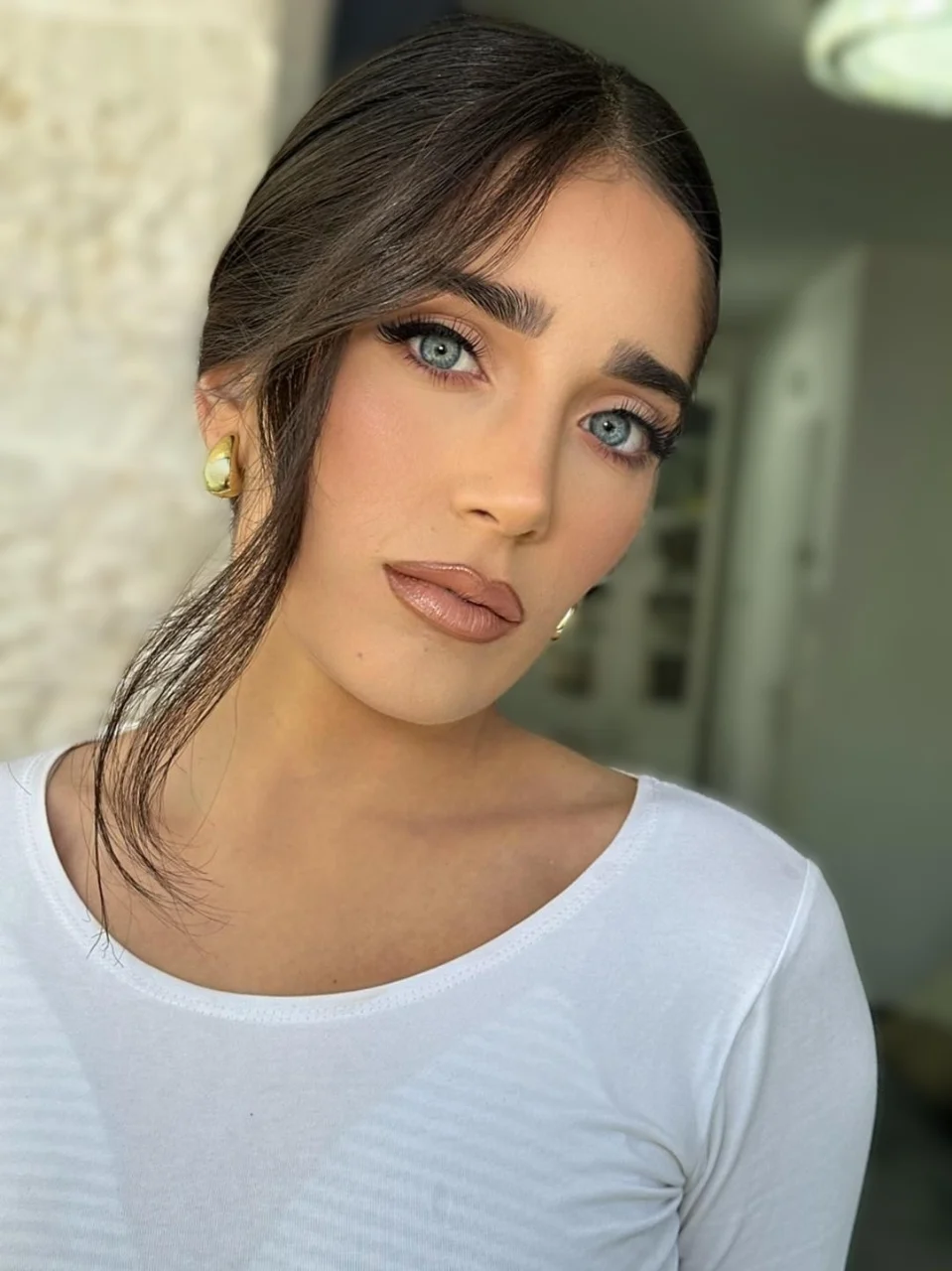 זהבי לב ארי - דוגמנית
