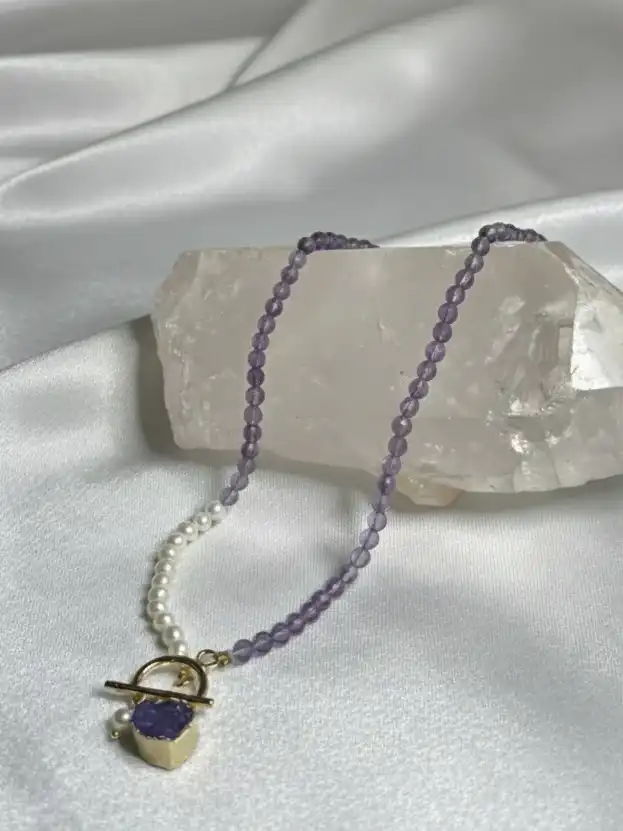 ענת – שרשרת אמטיסט בשילוב פנינים