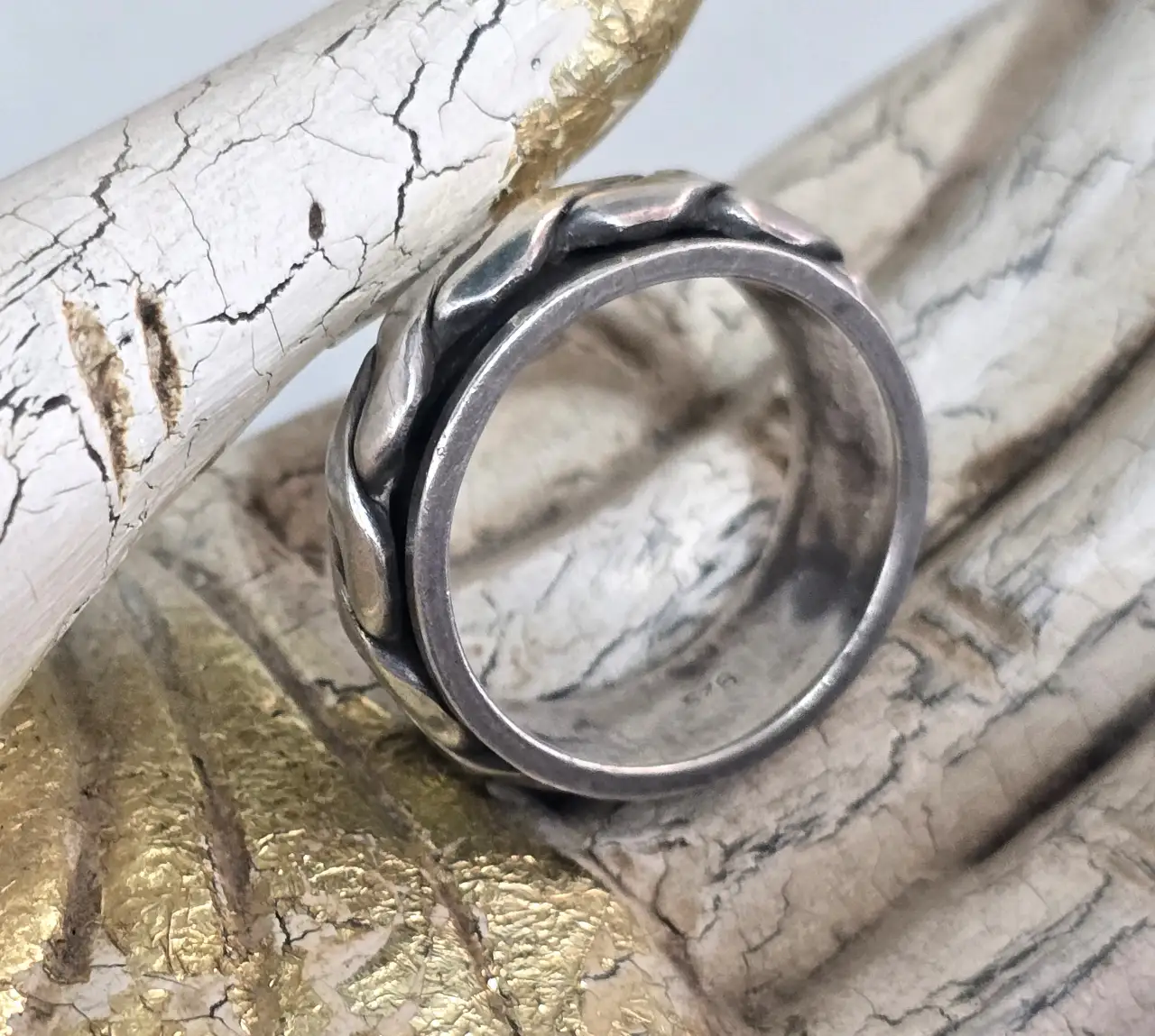 טבעת וינטג' כסף סטרלינג 925 מסתובבת,  משקל: 8 גרם. עבודת יד. חתומה: 925 מידה 8