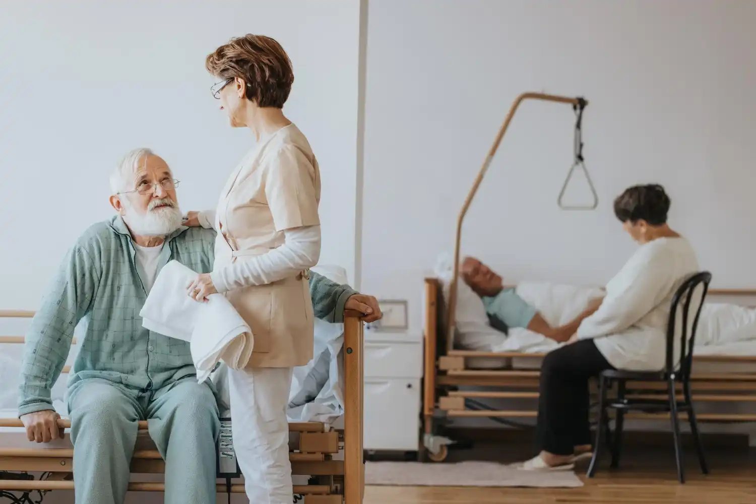 למה חשוב ללוות בני משפחה בהליכים רפואיים ובירוקרטיים?