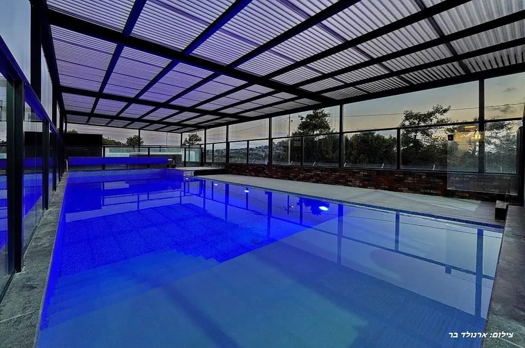 בריכה פרטית מחוממת (בעונה)
