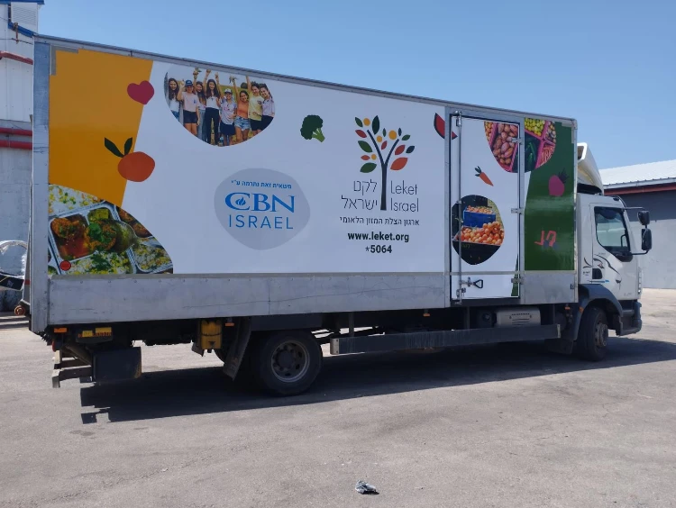 איך מתמודדים עם השמש בשילוט רכבים ?