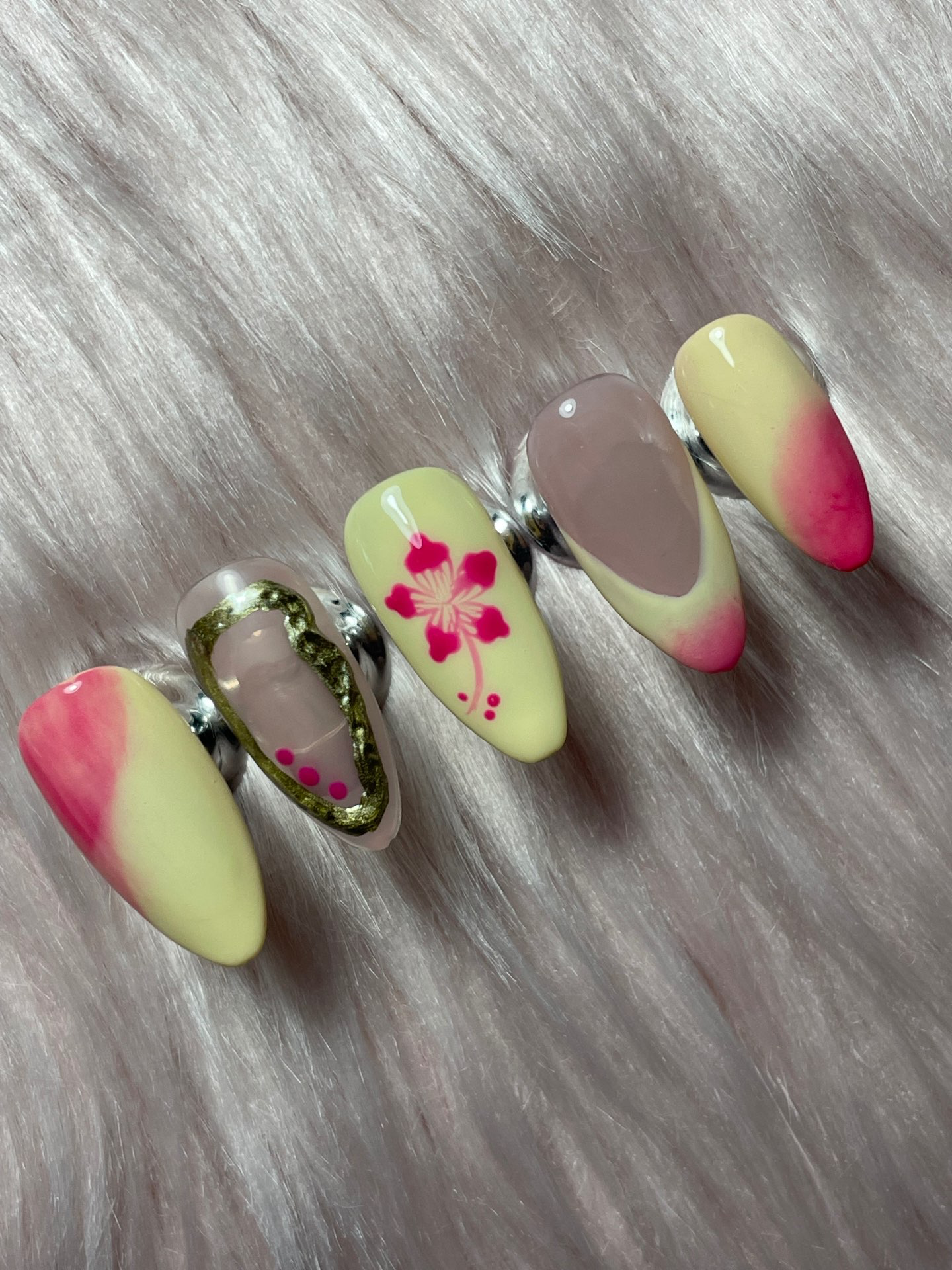 קישוטים וציורים מתומחרים בהתאם למורכבות 