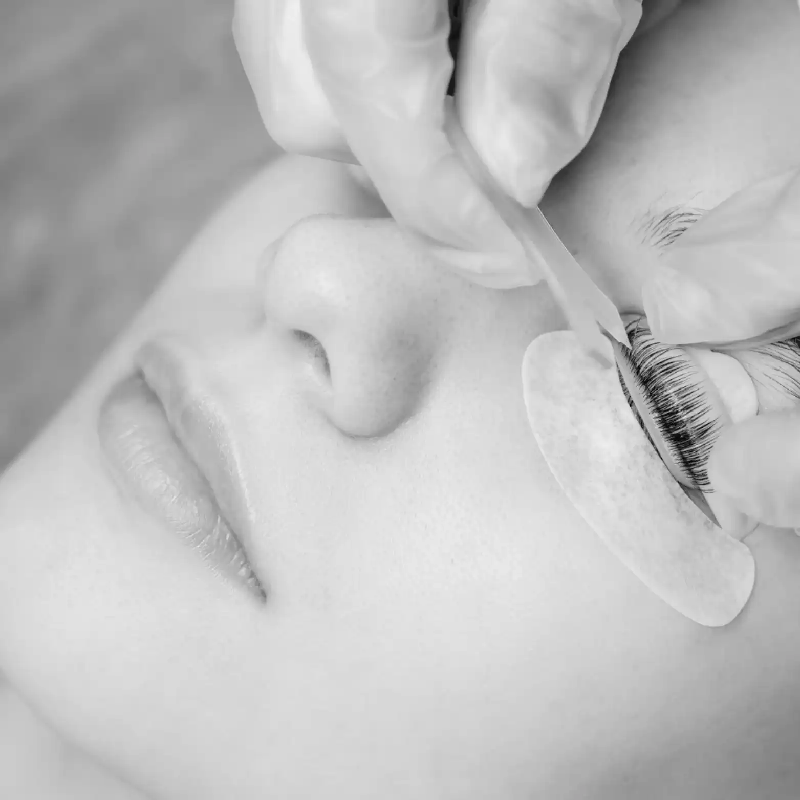 הרמת ריסים והרמת גבות