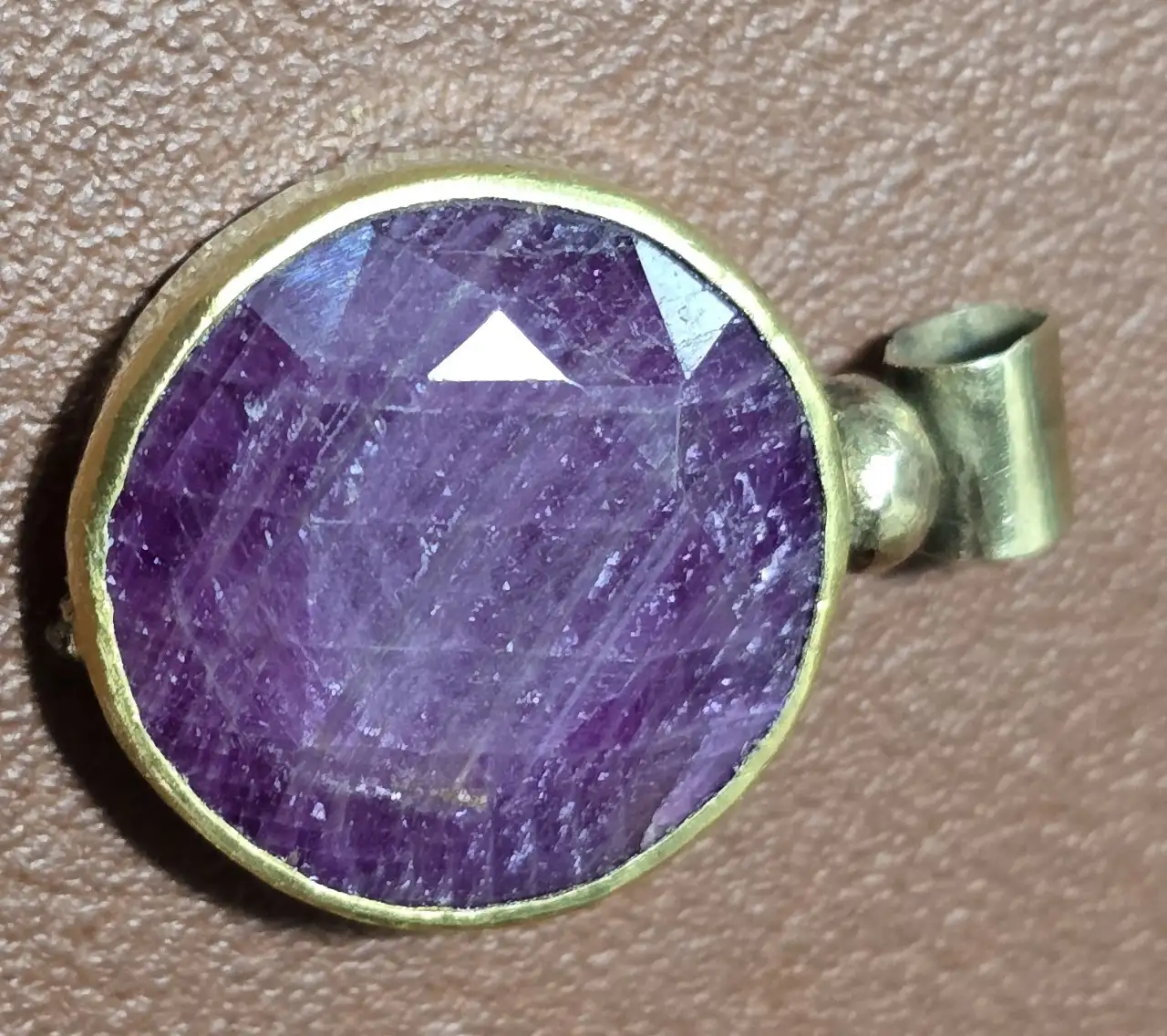 תליון זהב אדום 14k משובץ אבן אמטיסט מרשימה כ - 2ct . אורך - 2  כ - 1.5 גרם