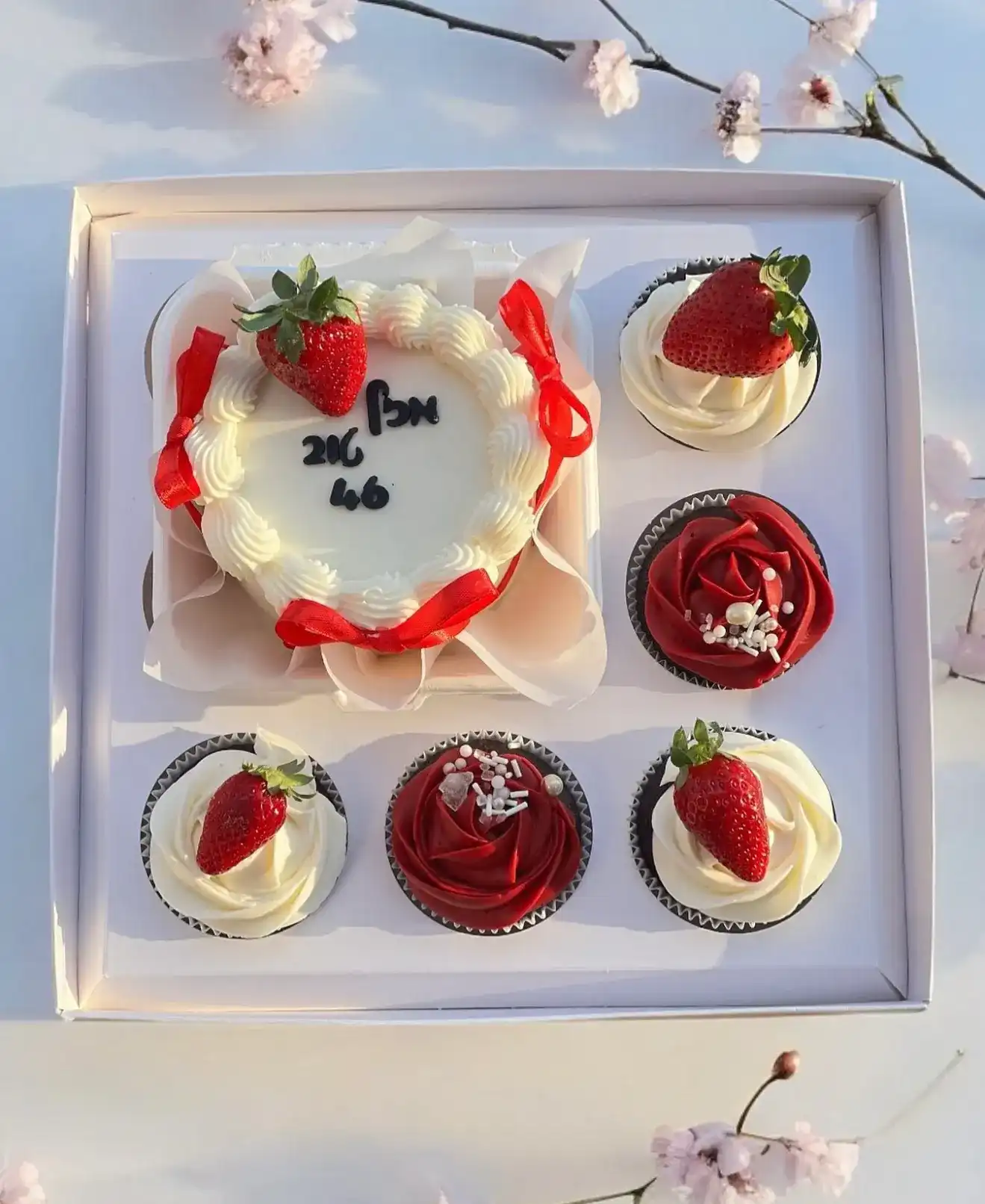 Bento Box – המארז שכולו חוויה מתוקה ומוקפדת