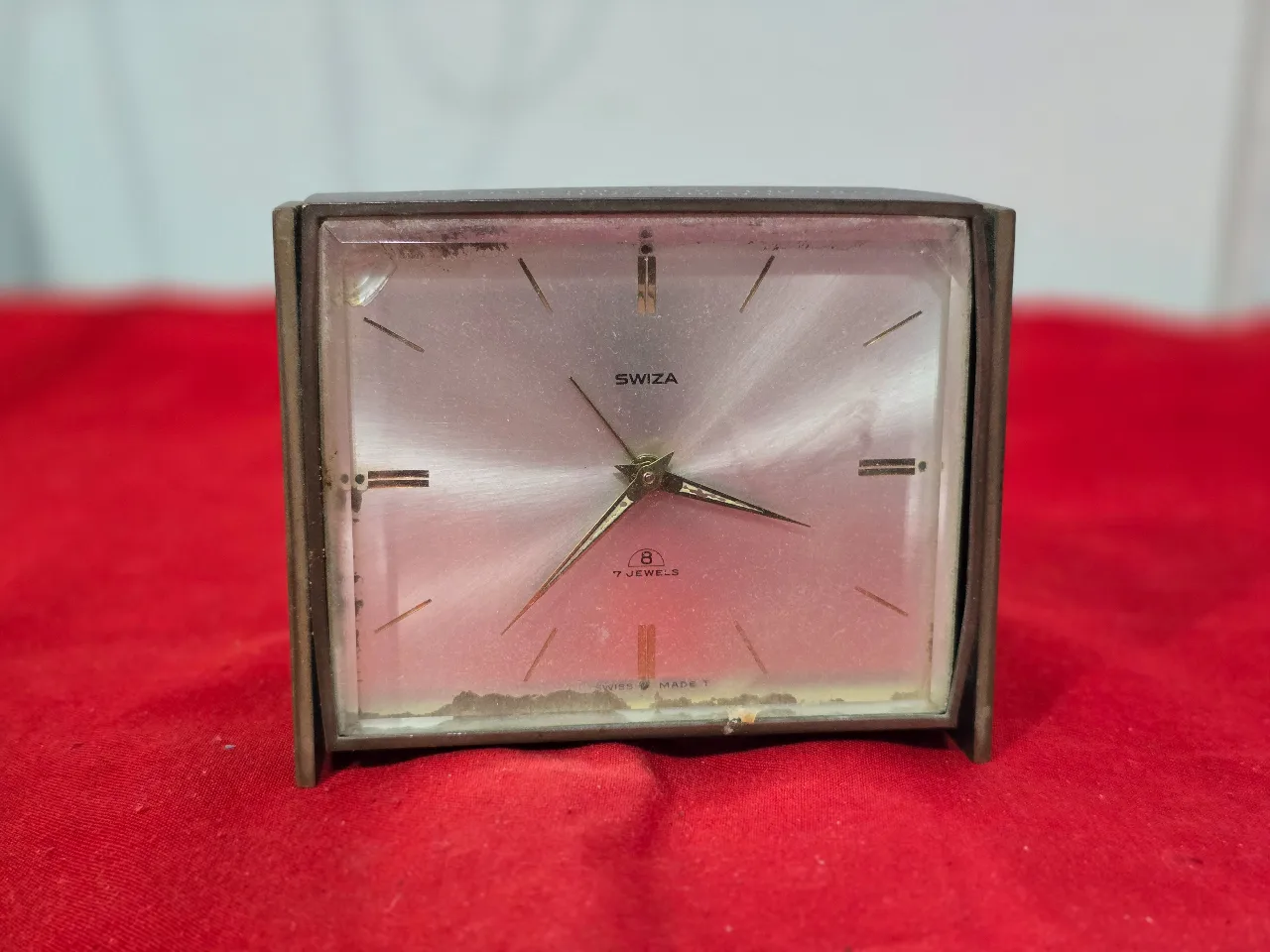 שעון מעורר וינט'ג תוצרת שוויץ