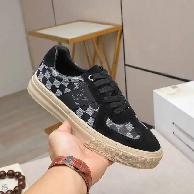 לואי ויטון משבצות