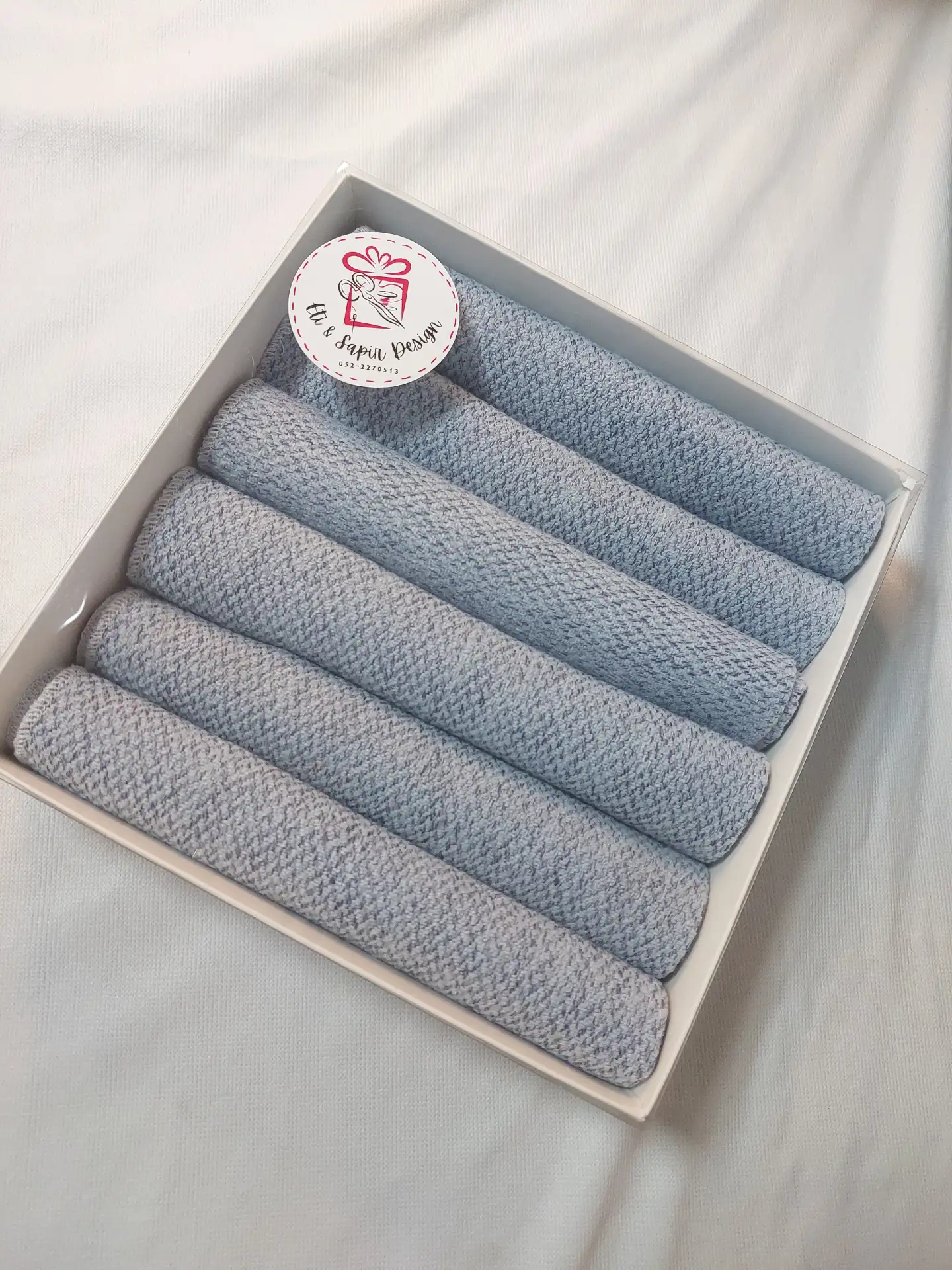 מארז מפיות וחבקים