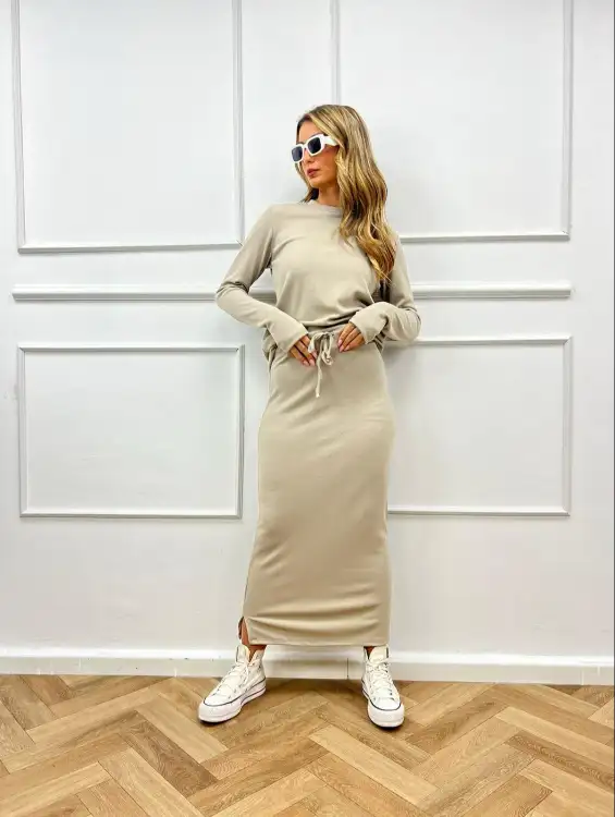 חליפת מור קרם