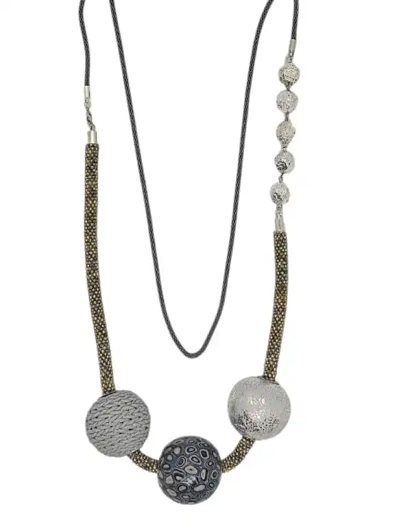 שרשרת- אבנים על הירח