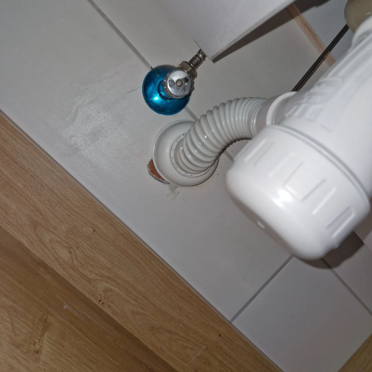 בדק בית דירה חדשה מקבלן - סיפון שרשורי