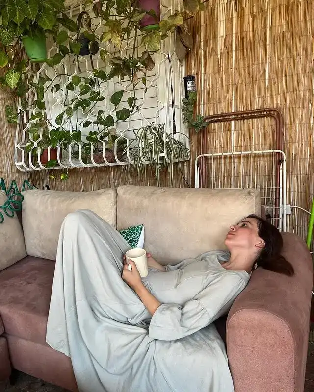 החזרה לנשיות רכה – מגמת האופנה שכבשה את הלב