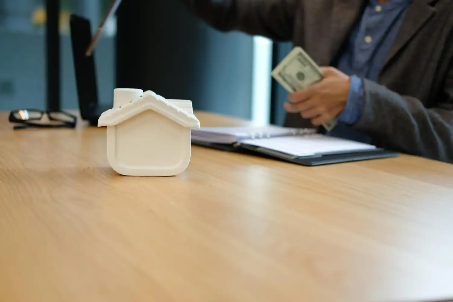 הלוואות מגובות נכס ללקוחות פרטיים – פתרון פיננסי חכם