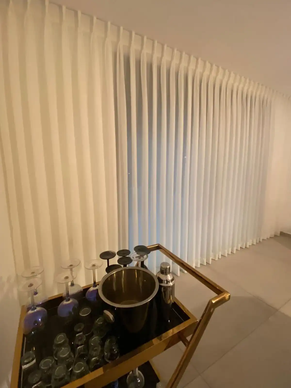 תפירת ווילונות לסלון