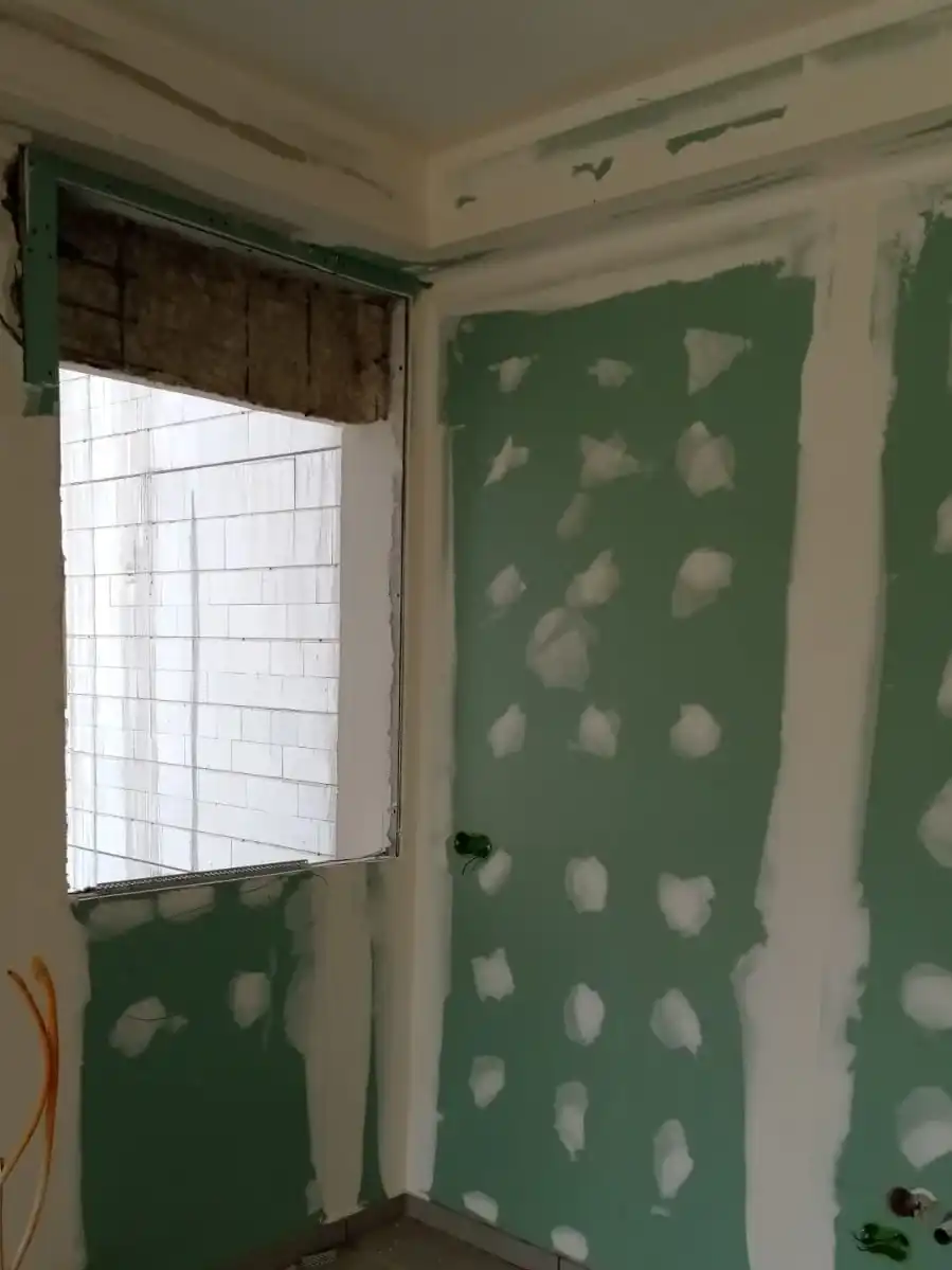  בנייה ועבודות מגבס