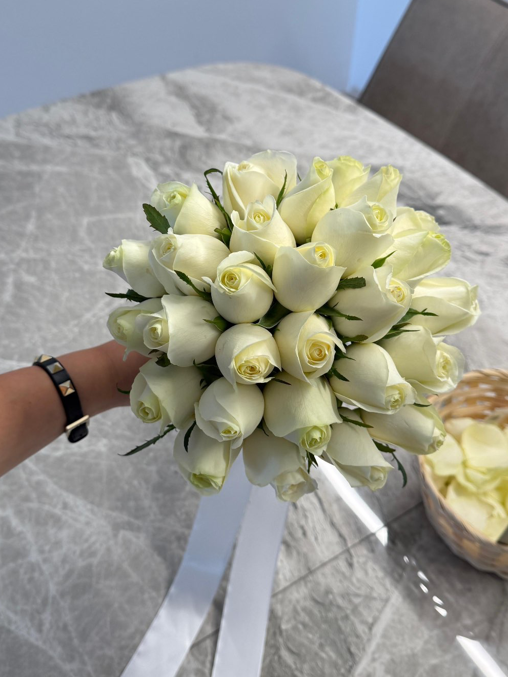 זר כלה 30 ורדים לבנים