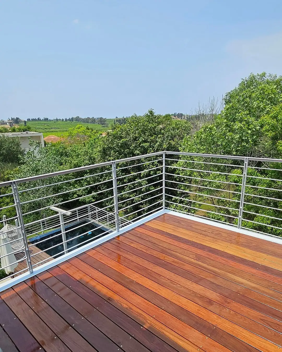 דקים ופרגולות