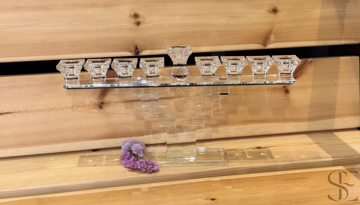 חנוכיית דגם מיכאל 