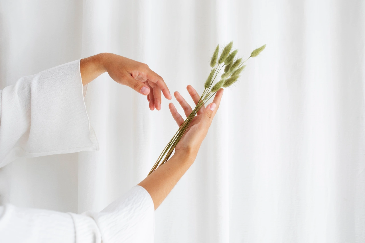  טיפול ארומה טאץ׳ לנשים להרגעת הגוף והנפש | רויטל ריינא דולה