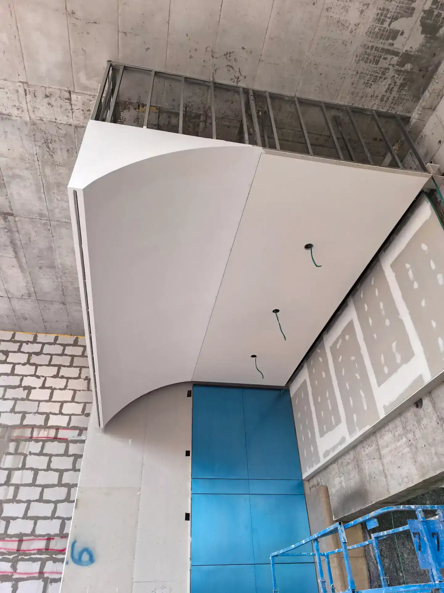 בניית קירות ותקרות גבס