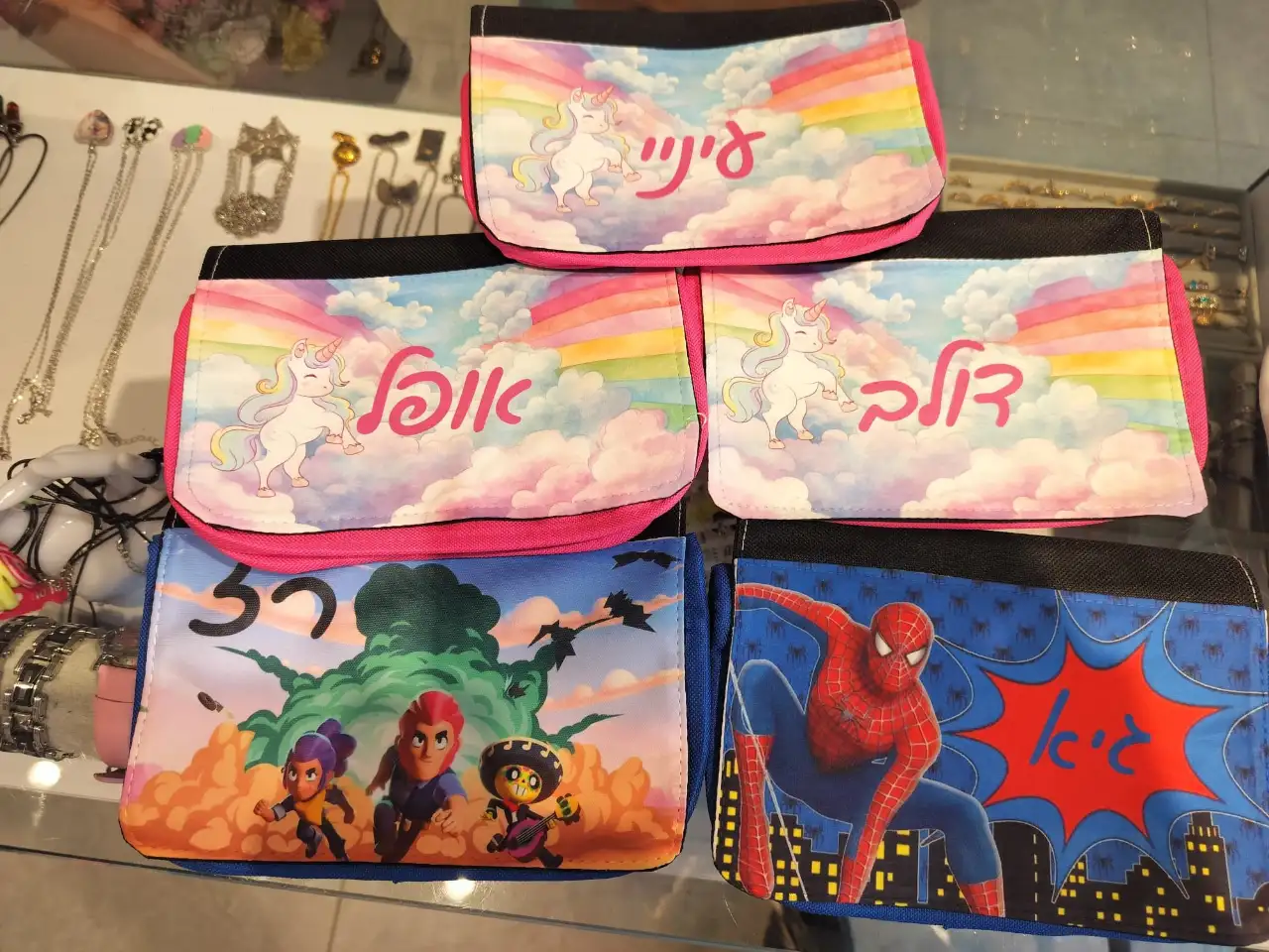 מוצרי פרסום לעסקים – מיתוג שנשאר בשימוש יומי | Think basic