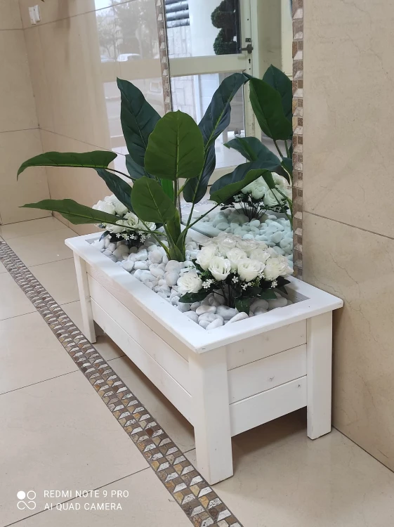 אדניות מעץ מלא ניתן להזמין בהתאמה אישית 