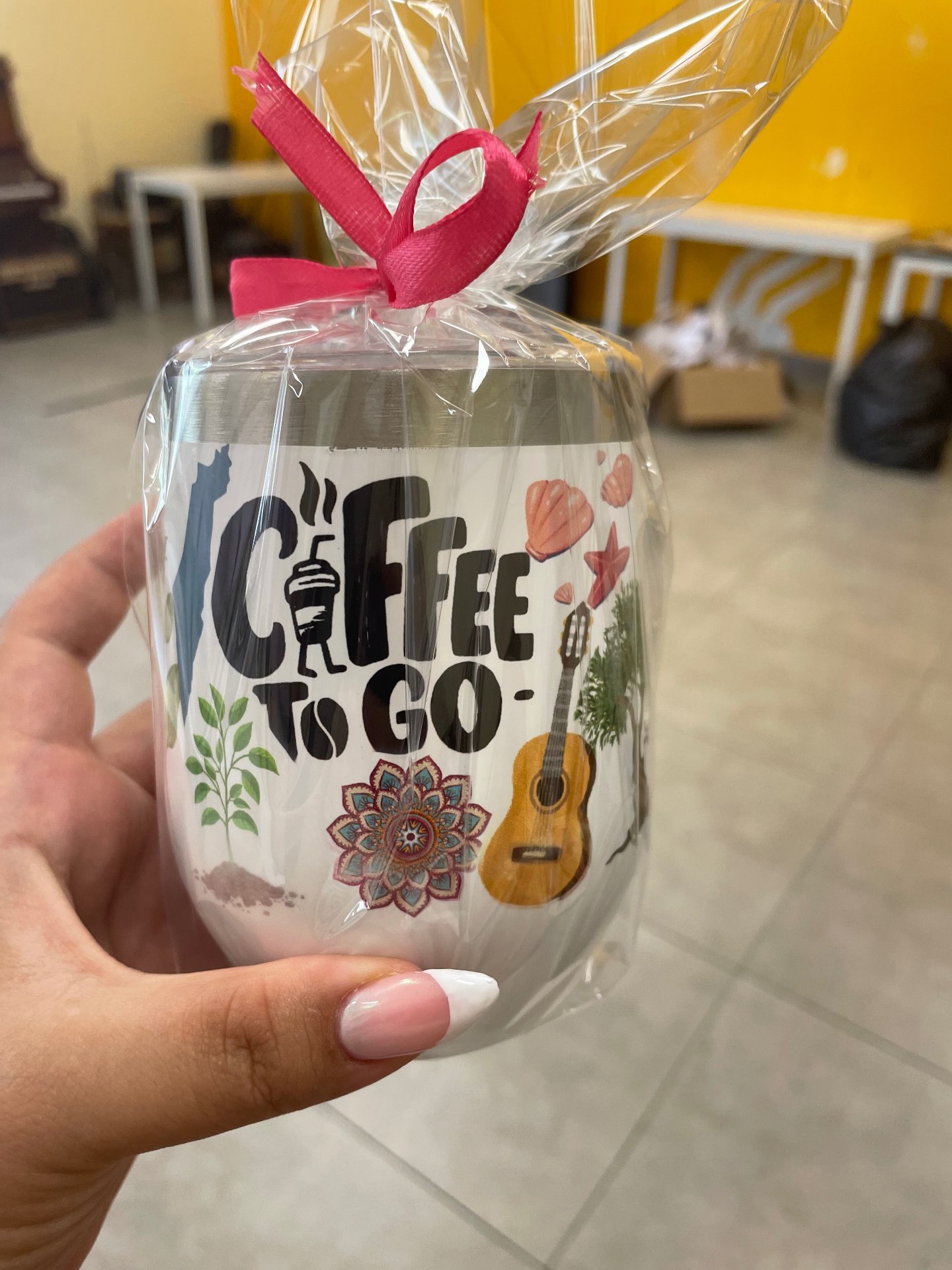 סדנת עיצוב כוסות מאג