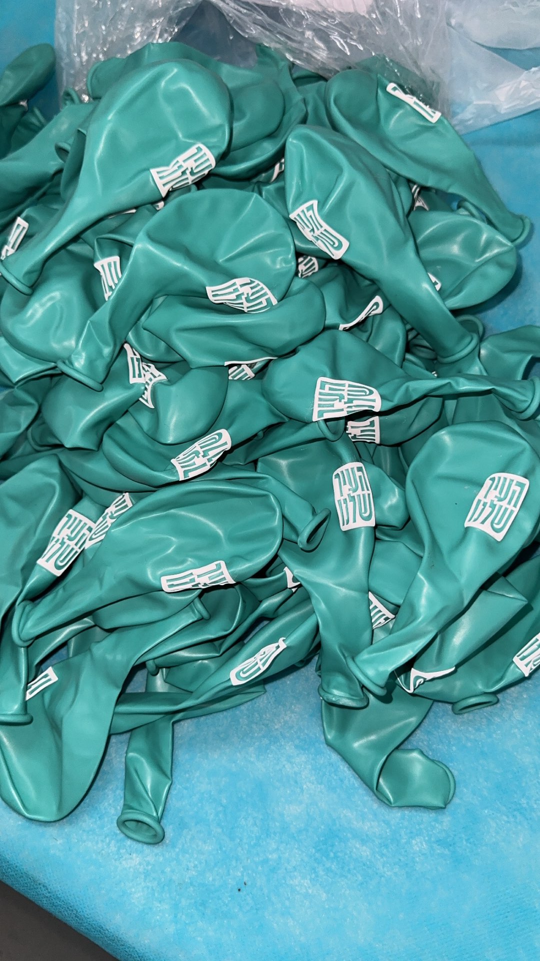 הדפסות אישיות על בלונים