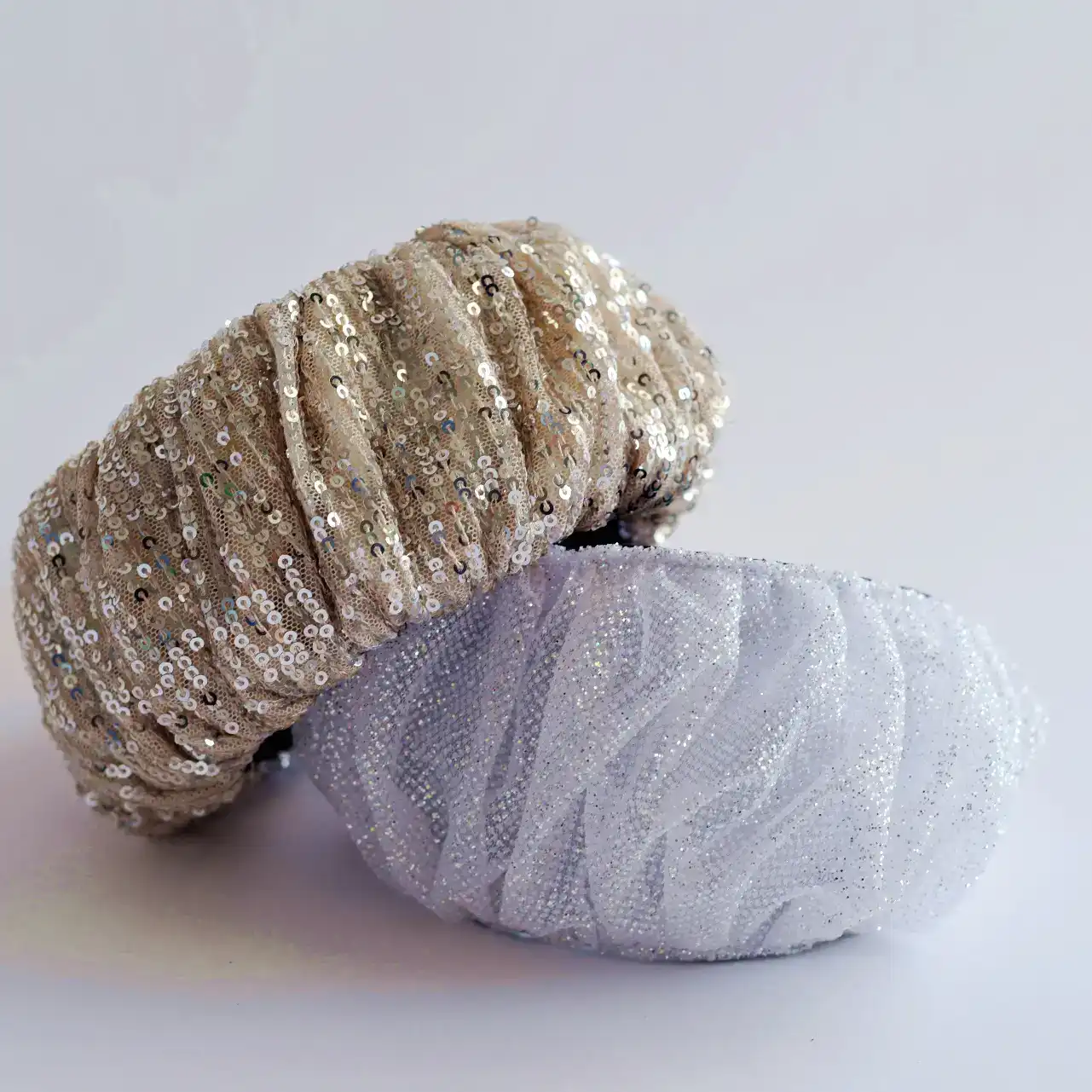 קשתות שיער לאירועים – הטרנד החדש שמחליף תכשיטים