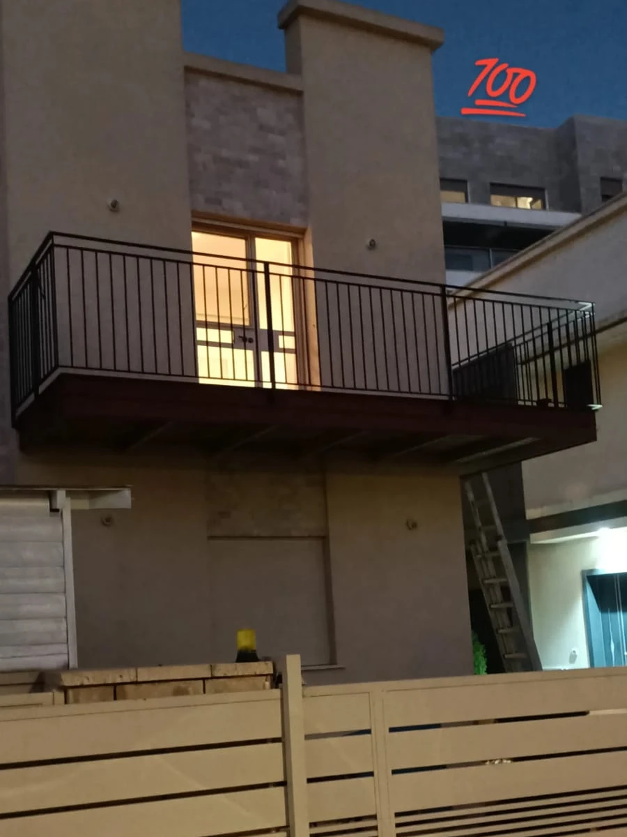 מעקות