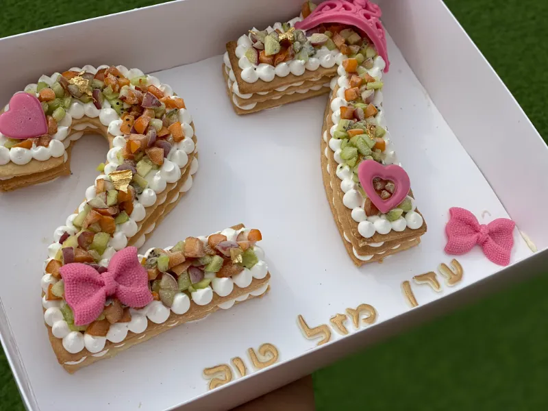 עוגת מספרים פירות