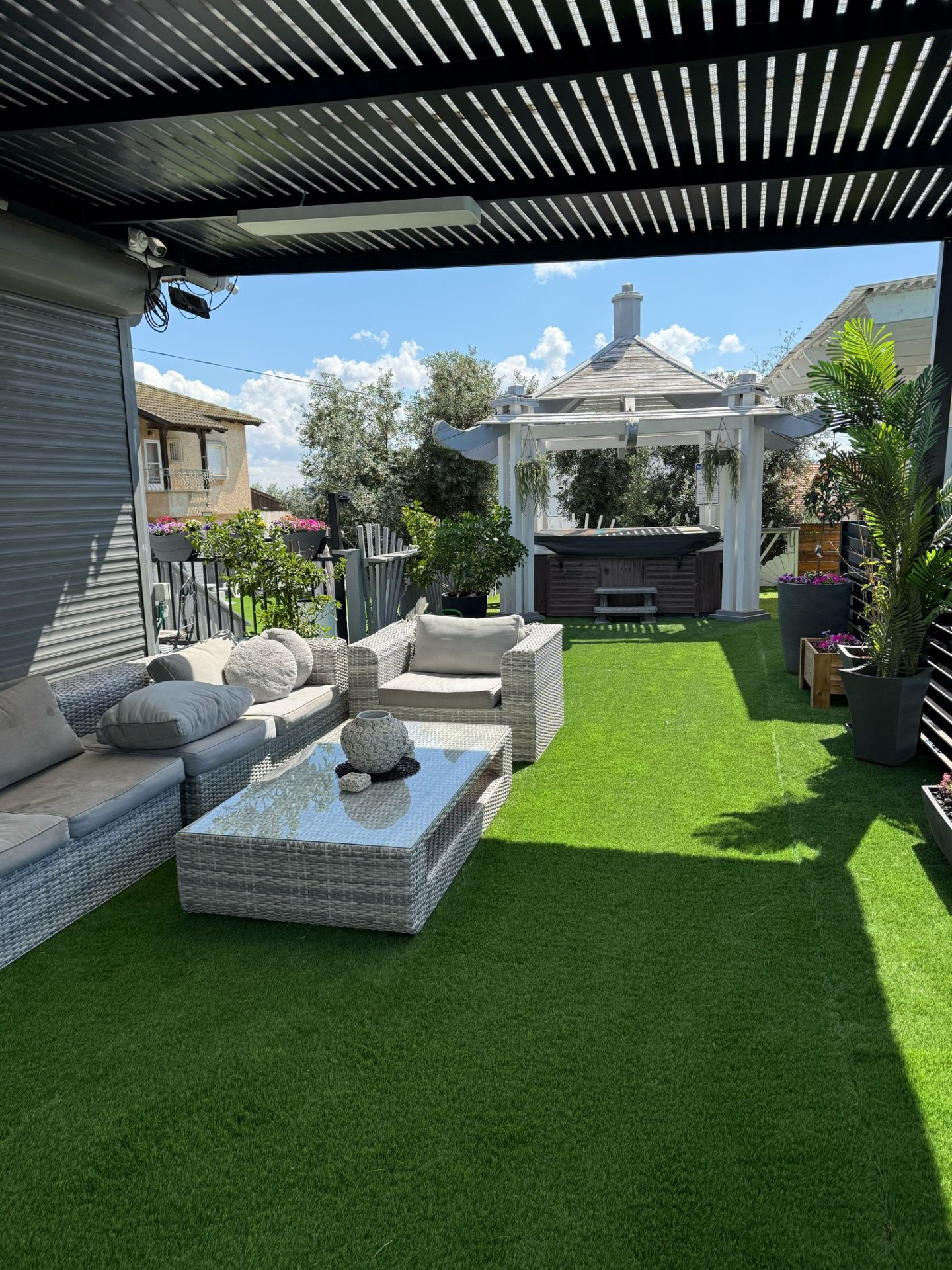 מתחם חיצוני